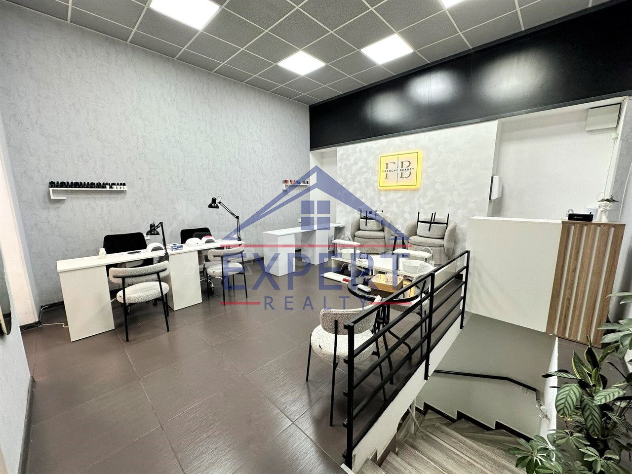 Սպասարկման Տարածք, 75քմ, Կապիտալ Վերանորոգված