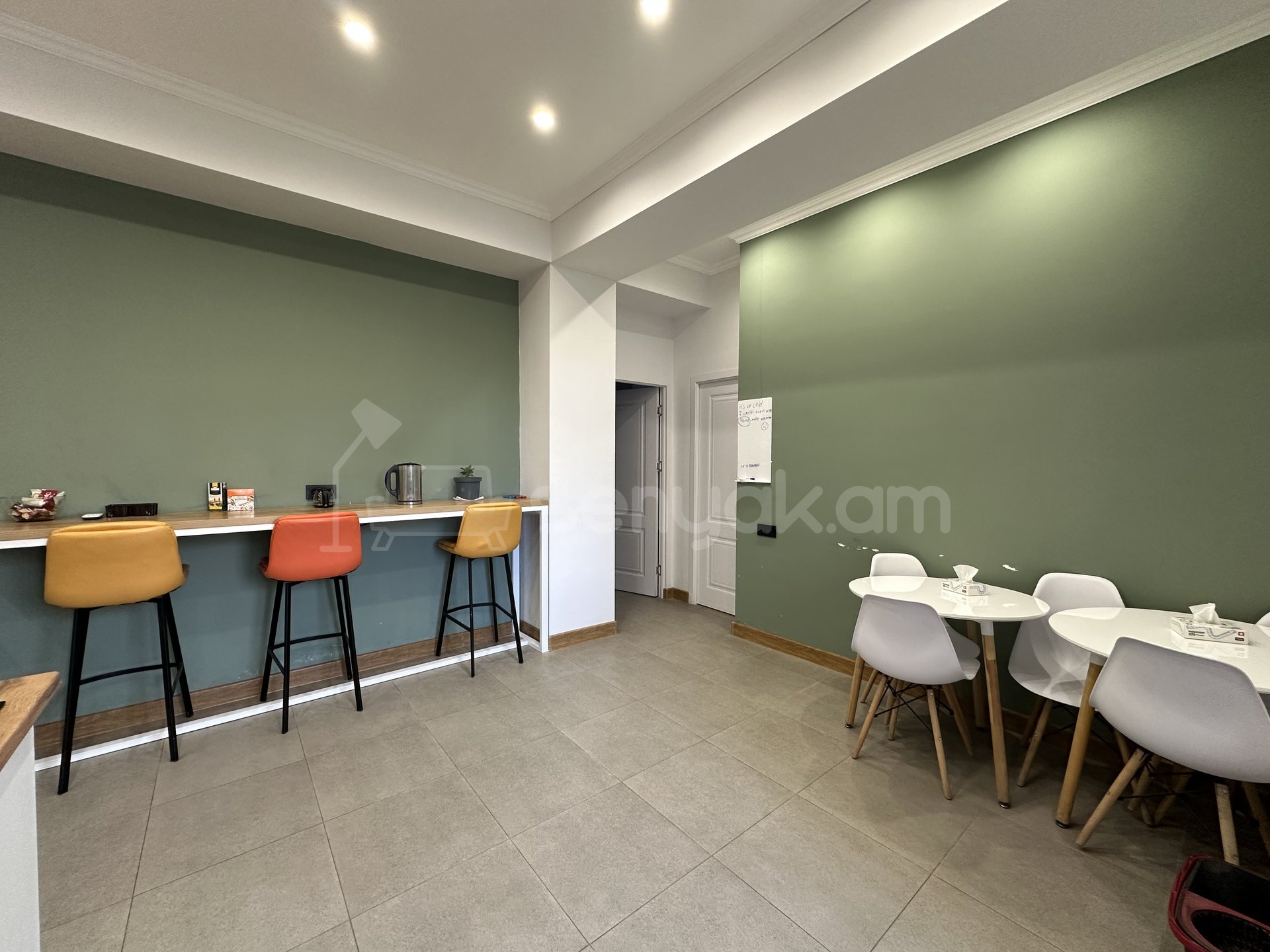 Օֆիսային Տարածք, 220քմ