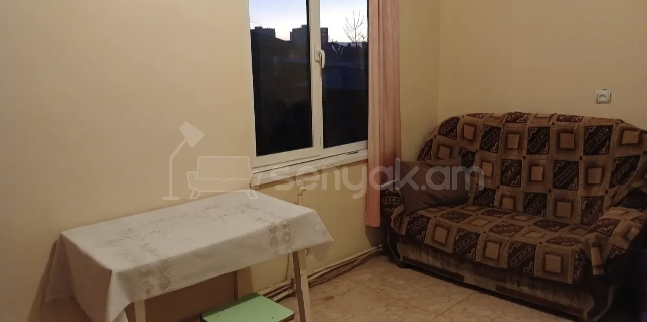 2 Սենյականոց Բնակարան Քարե Շենքում, 55քմ, 1/1 հարկ, Նորմալ Վիճակում, Կահավորված