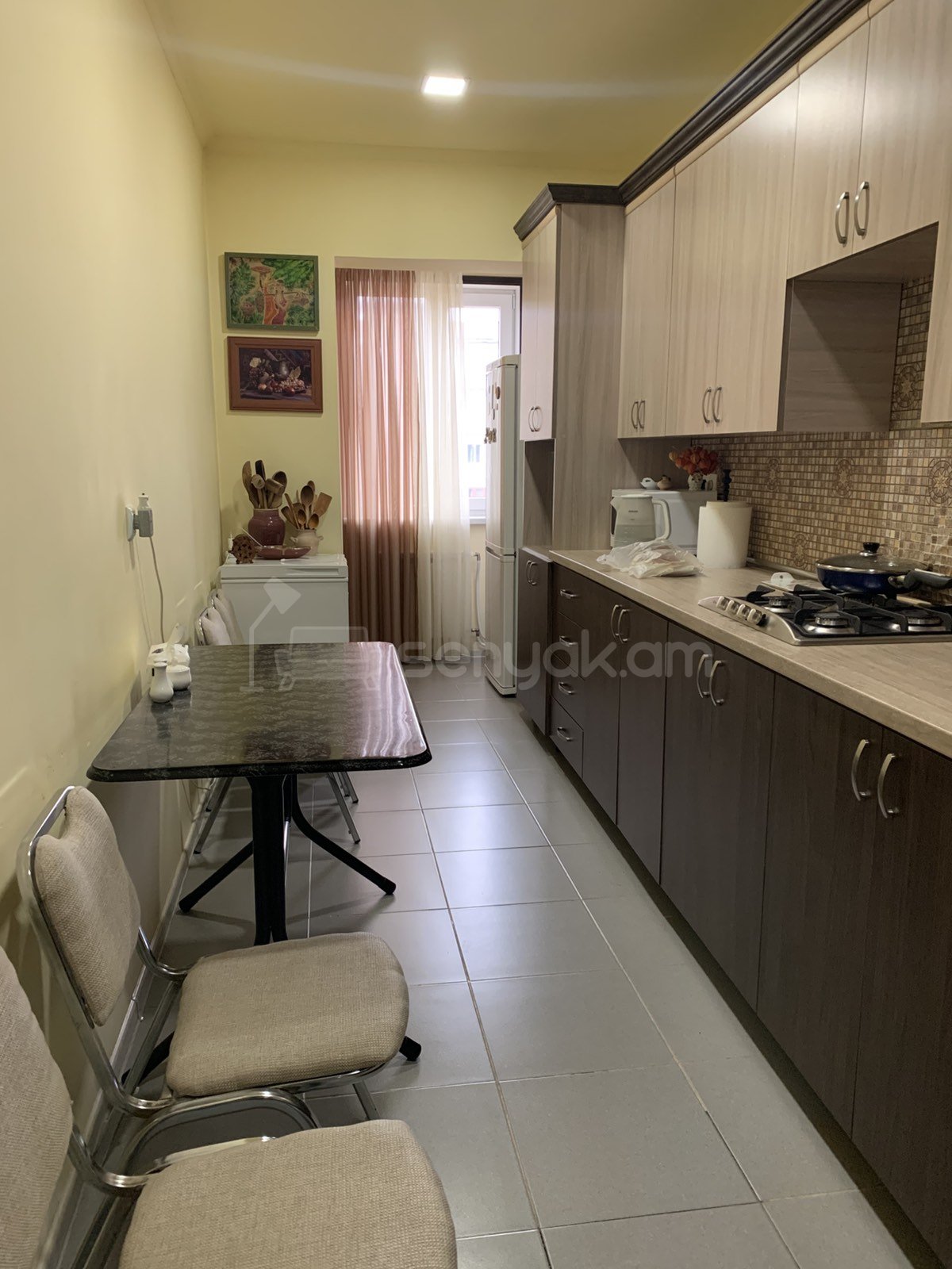 3 Սենյականոց Բնակարան, 96քմ, 7/9 հարկ, Նորմալ Վիճակում