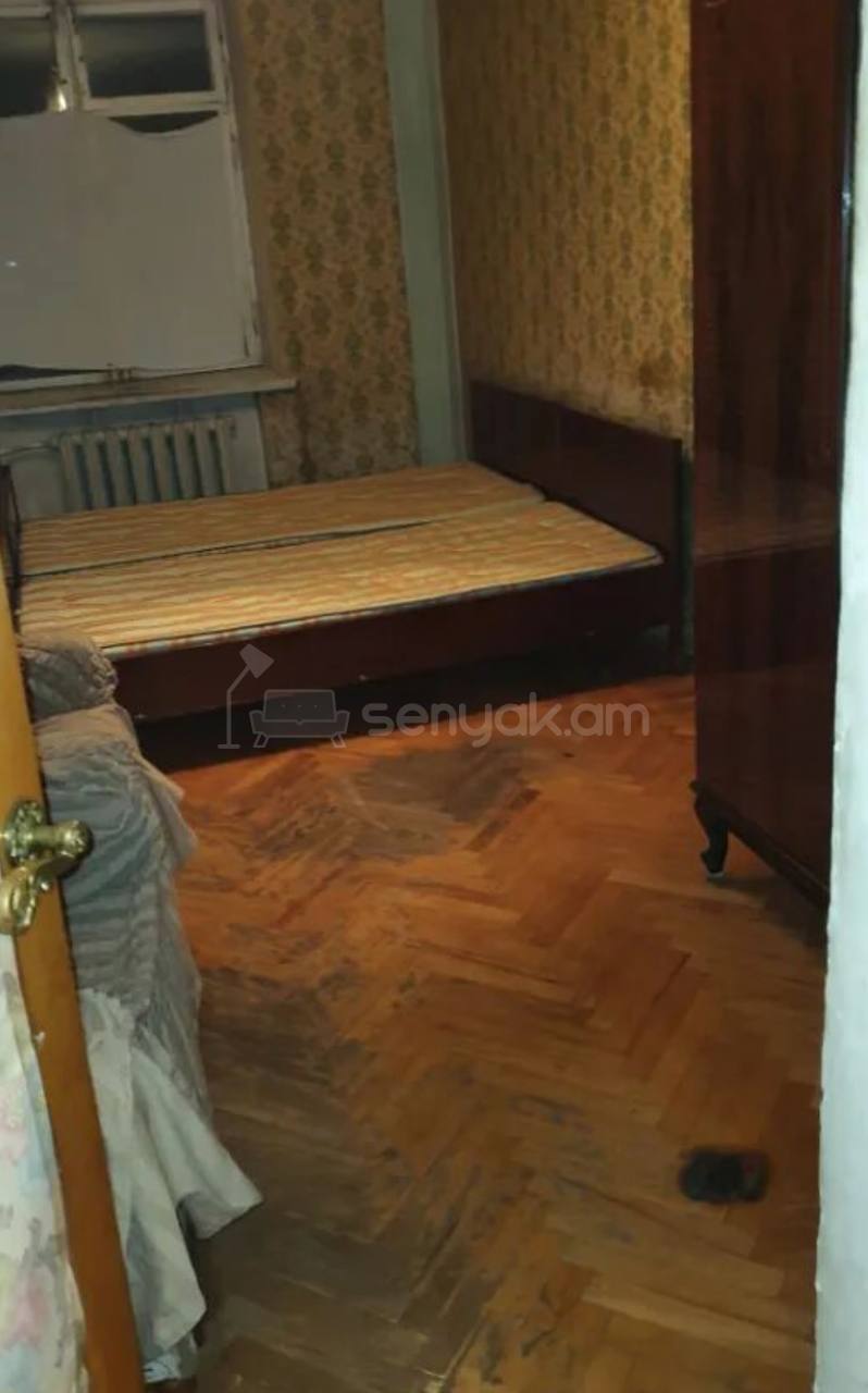 3 Սենյականոց Բնակարան Քարե Շենքում, 66քմ, 3/5 հարկ, Պետական Վիճակում, Կահավորված, Արևկող