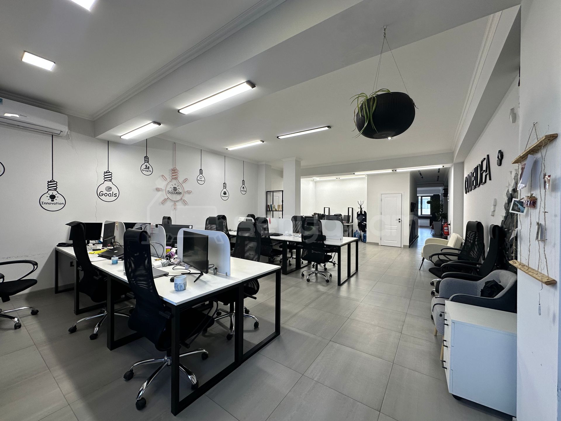 Օֆիսային Տարածք, 200քմ, Կապիտալ Վերանորոգված