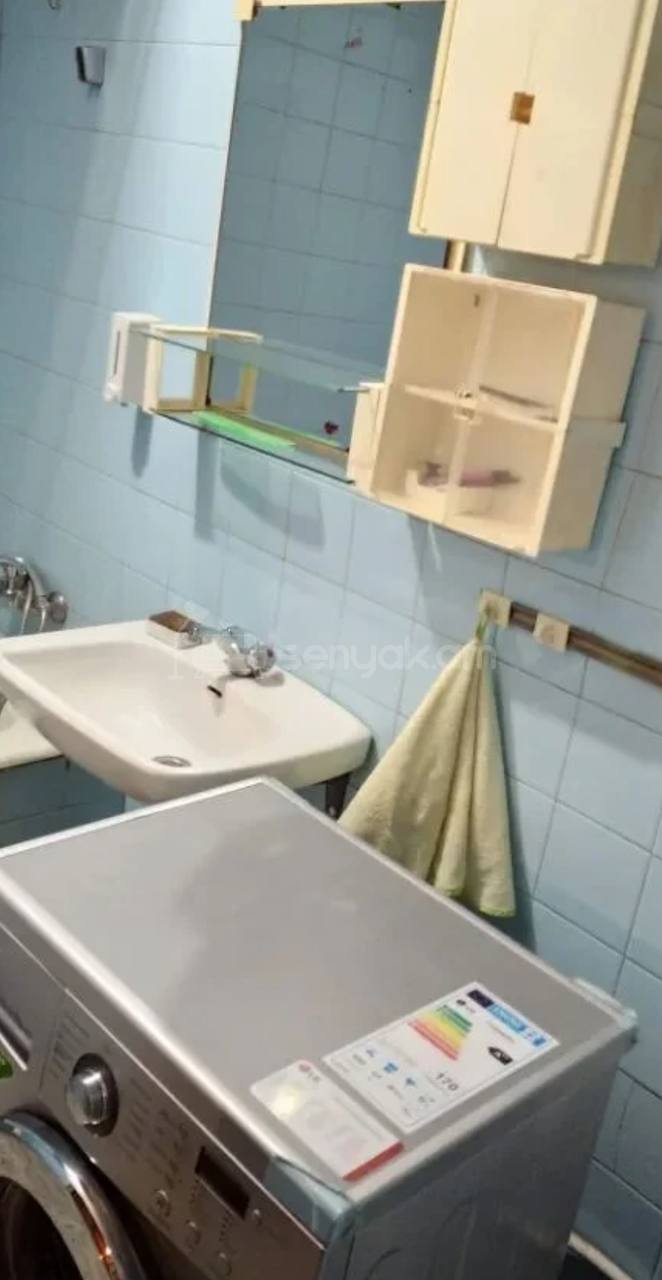 3 Սենյականոց Բնակարան, 64քմ, 5/14 հարկ, Պետական Վիճակում, Կահավորված