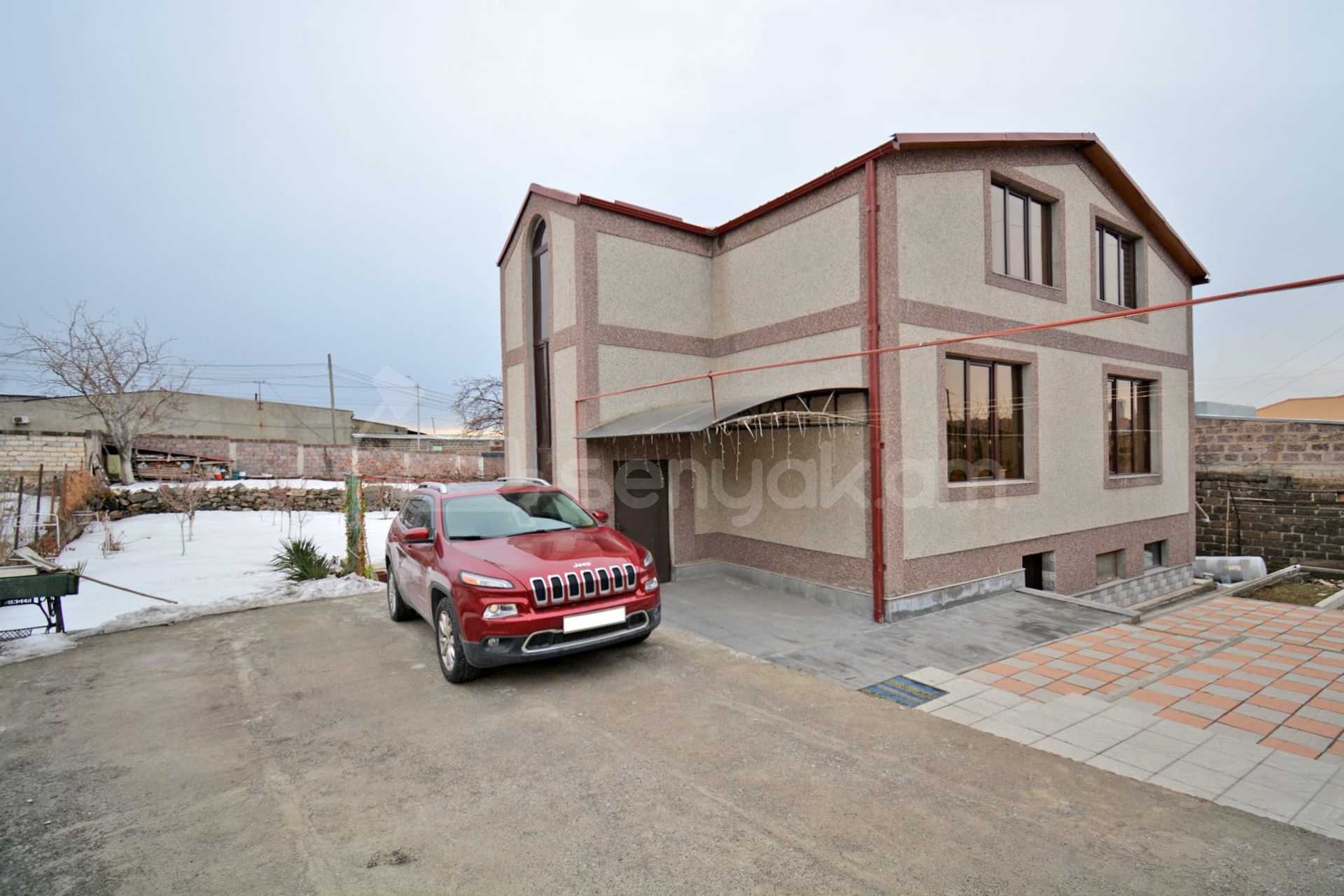 8 Սենյականոց Սեփական Տուն, 312քմ, Կապիտալ Վերանորոգված