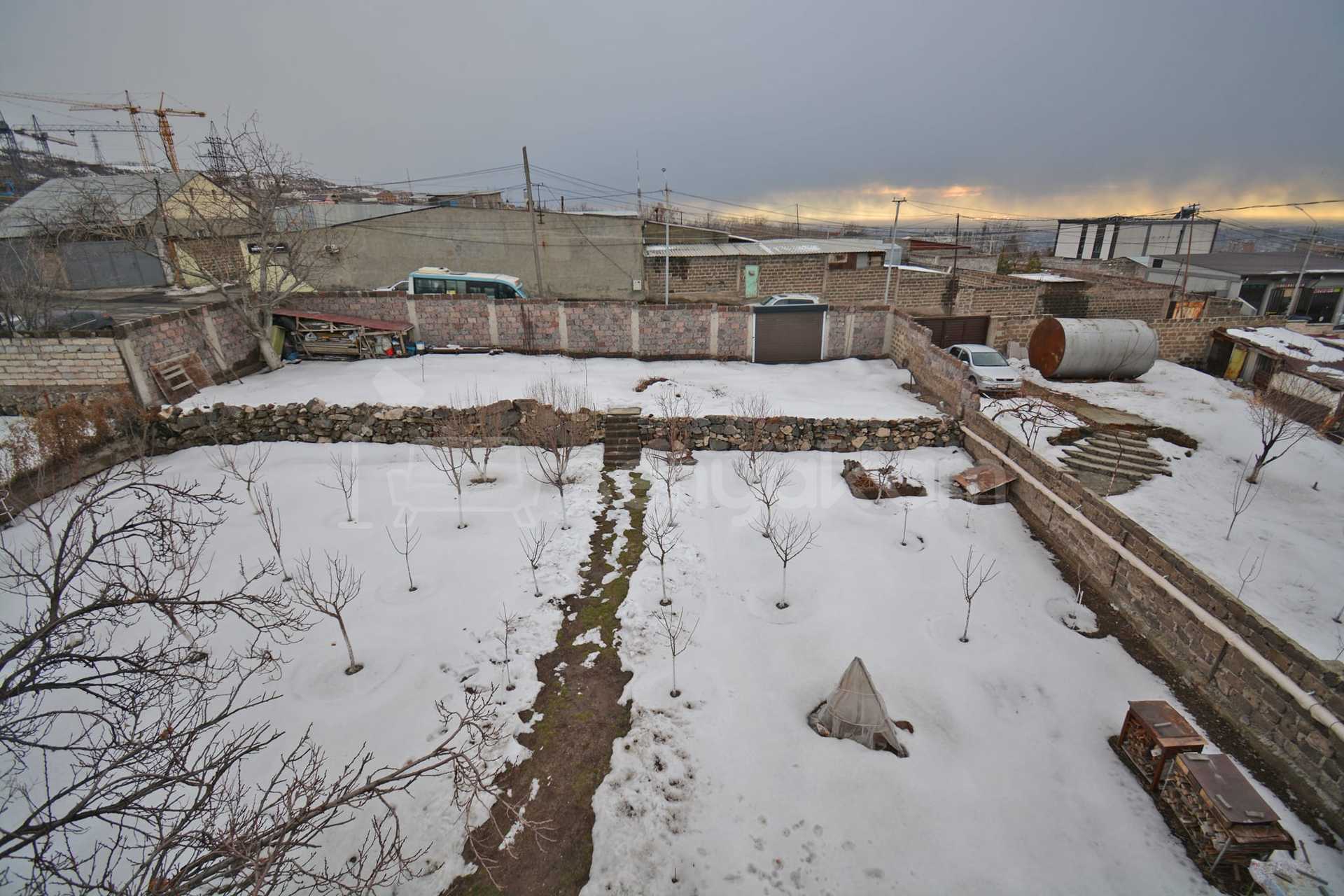 8 Սենյականոց Սեփական Տուն, 312քմ, Կապիտալ Վերանորոգված