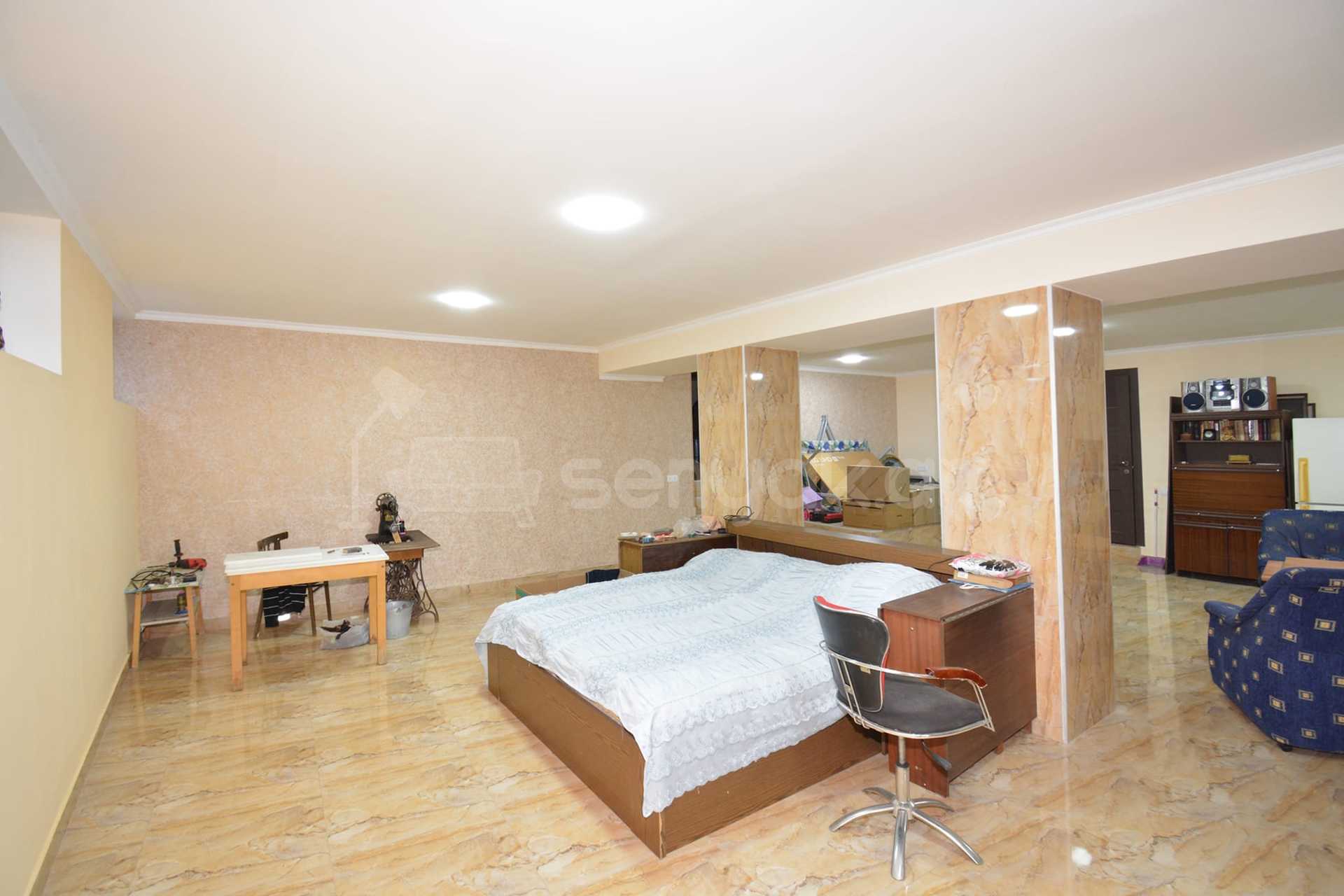 8 Սենյականոց Սեփական Տուն, 312քմ, Կապիտալ Վերանորոգված