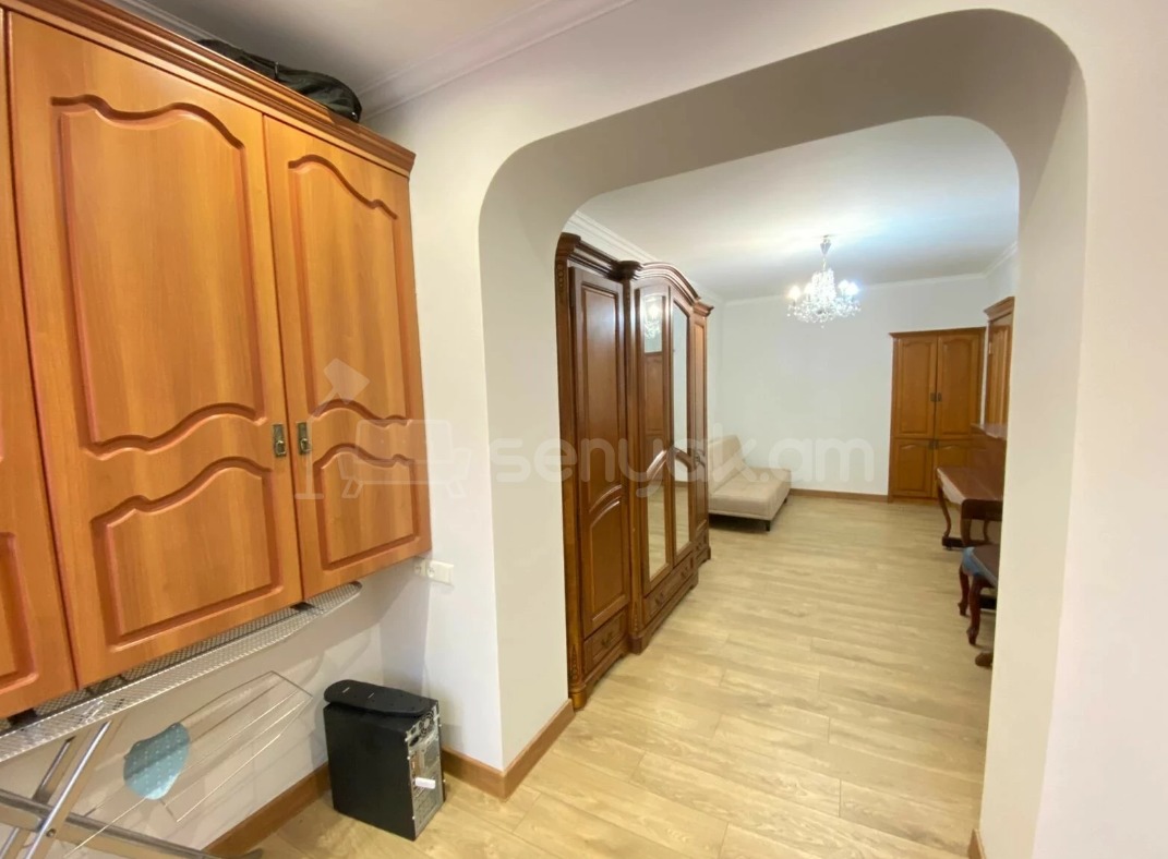 3 Սենյականոց Բնակարան Քարե Շենքում, 78քմ, 2/5 հարկ, Կապիտալ Վերանորոգված, Կահավորված, Արևկող