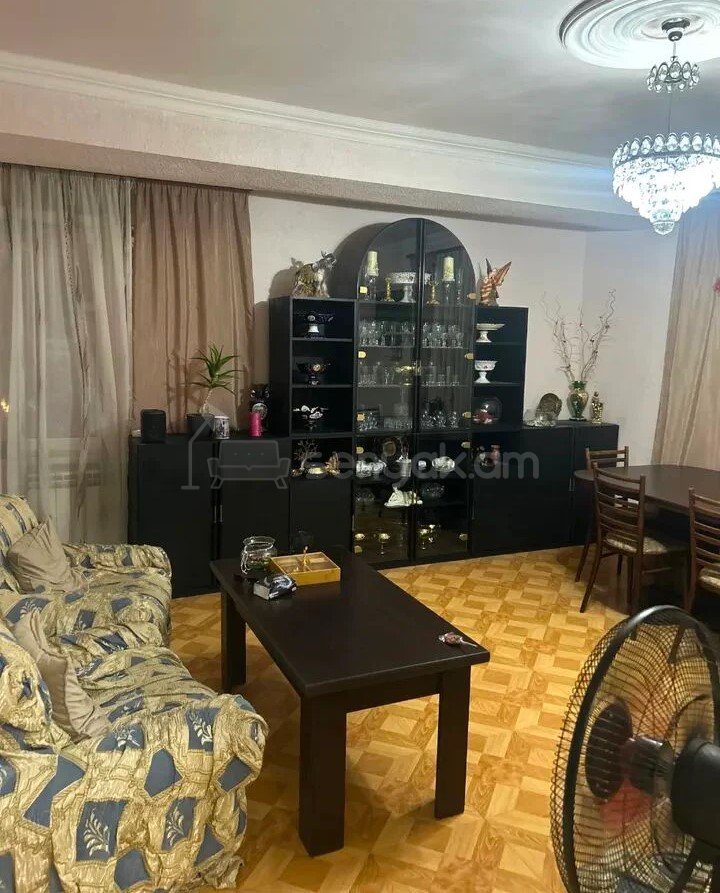 2 Սենյականոց Բնակարան, 67քմ, 2/14 հարկ, Նորմալ Վիճակում