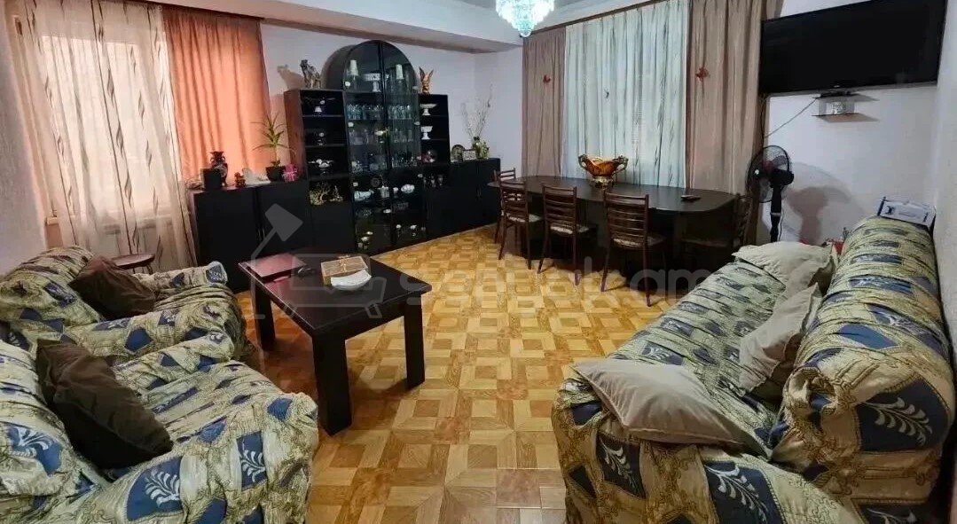 2 Սենյականոց Բնակարան, 67քմ, 2/14 հարկ, Նորմալ Վիճակում