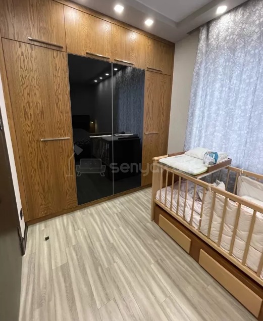 2 Սենյականոց Բնակարան Քարե Շենքում, 55քմ, 5/5 հարկ, Կապիտալ Վերանորոգված