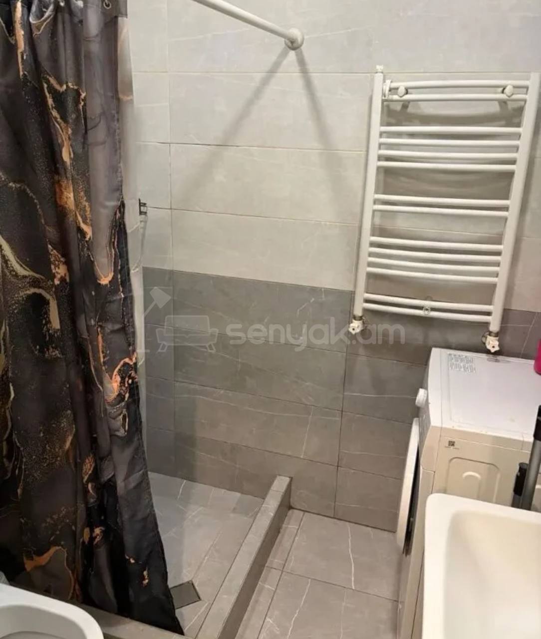 2 Սենյականոց Բնակարան Քարե Շենքում, 43քմ, 5/5 հարկ, Կապիտալ Վերանորոգված, Կահավորված