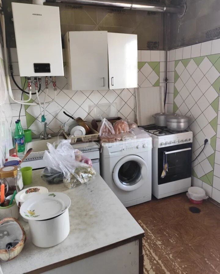 3 Սենյականոց Բնակարան Քարե Շենքում, 76քմ, 5/5 հարկ, Պետական Վիճակում