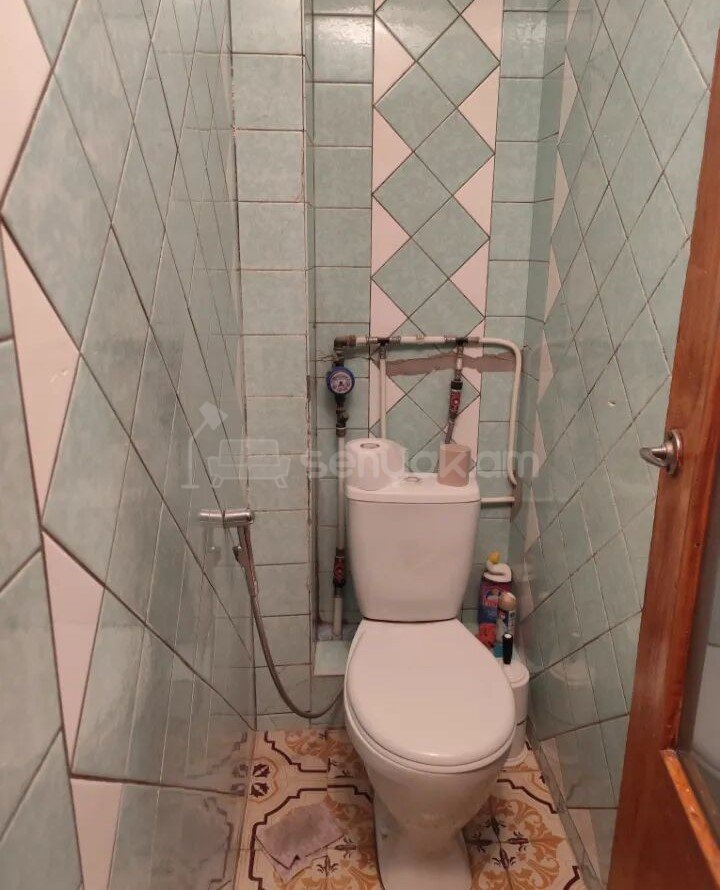 3 Սենյականոց Բնակարան Քարե Շենքում, 76քմ, 5/5 հարկ, Պետական Վիճակում