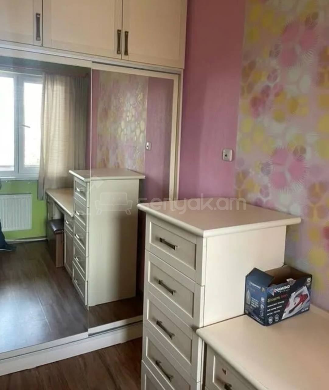 3 Սենյականոց Բնակարան, 76քմ, 6/9 հարկ, Նորմալ Վիճակում, Կահավորված