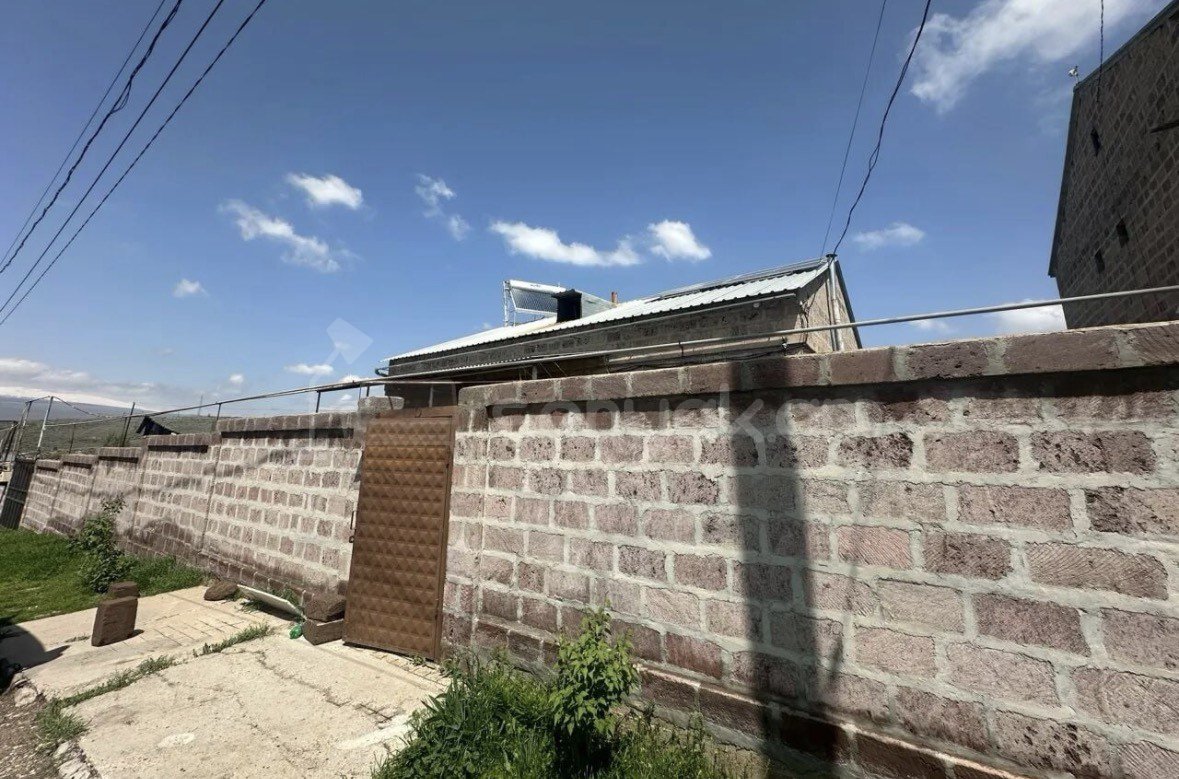 4 Սենյականոց Սեփական Տուն, 120քմ, Նորմալ Վիճակում