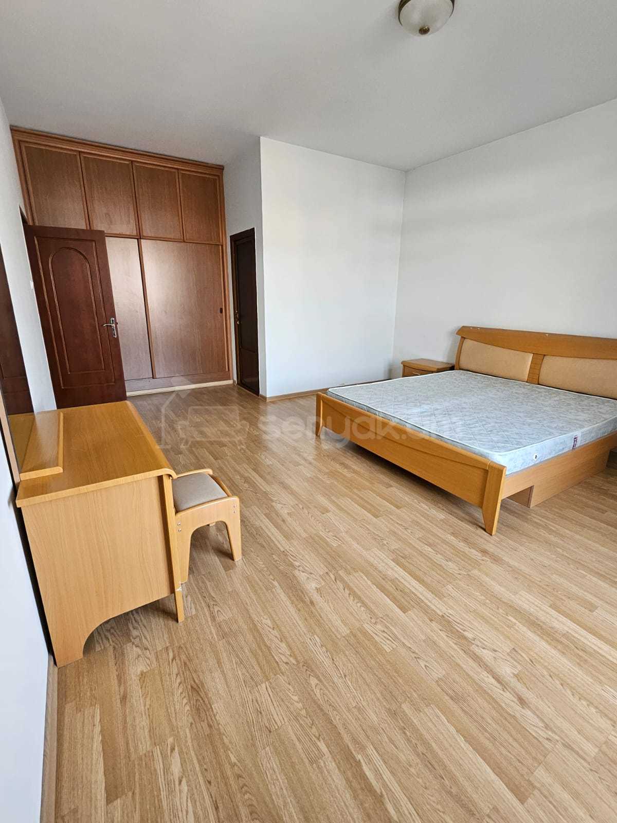 3 Սենյականոց Բնակարան Նորակառույց Քարե Շենքում, 170քմ, 4/5 հարկ, Կապիտալ Վերանորոգված, Կահավորված, Արևկող