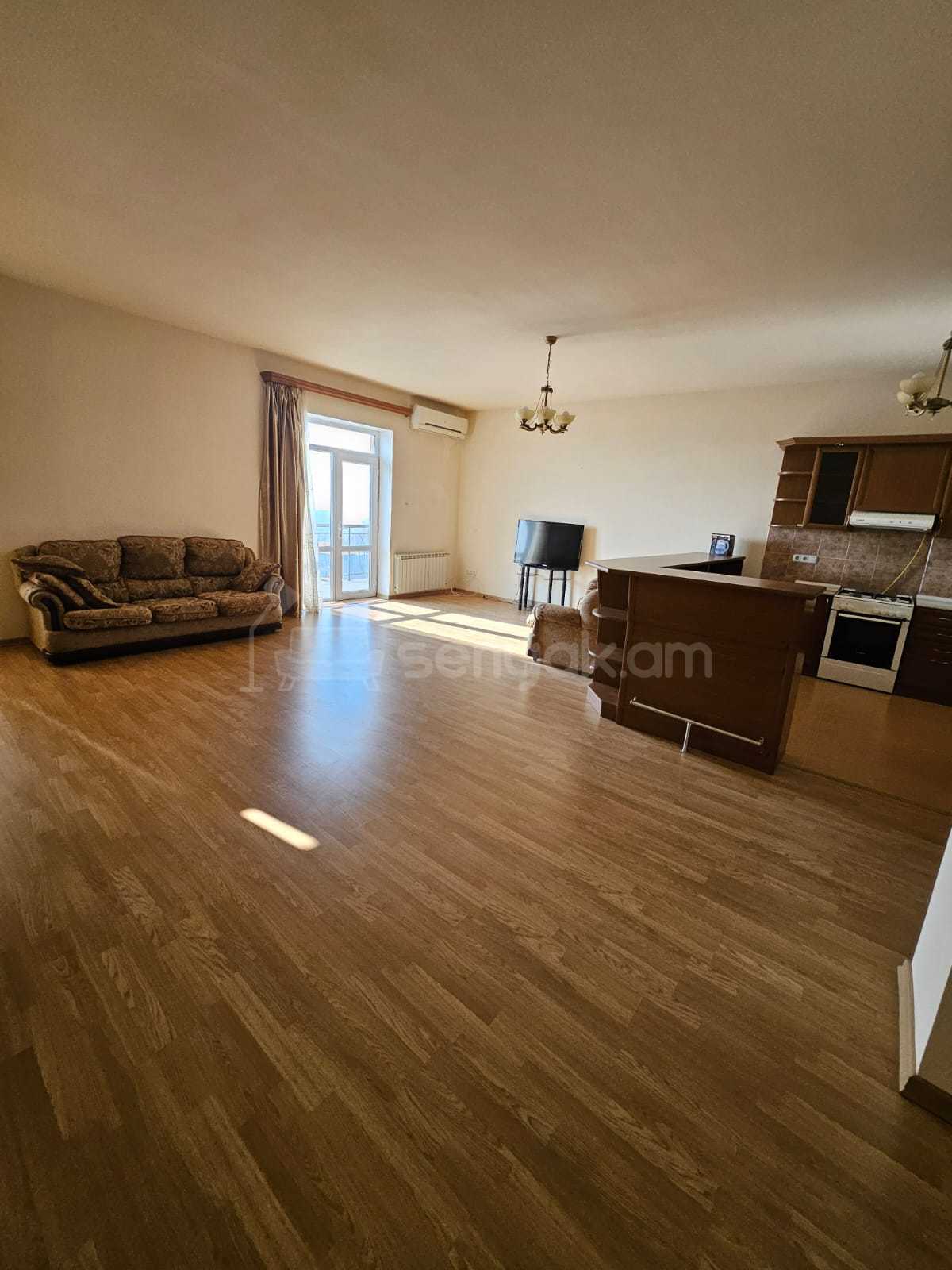 3 Սենյականոց Բնակարան Նորակառույց Քարե Շենքում, 170քմ, 4/5 հարկ, Կապիտալ Վերանորոգված, Կահավորված, Արևկող