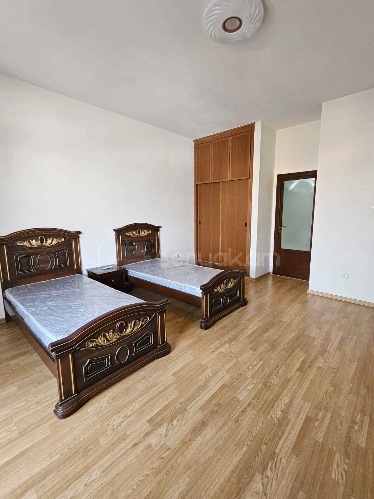 3 Սենյականոց Բնակարան Նորակառույց Քարե Շենքում, 170քմ, 4/5 հարկ, Կապիտալ Վերանորոգված, Կահավորված, Արևկող