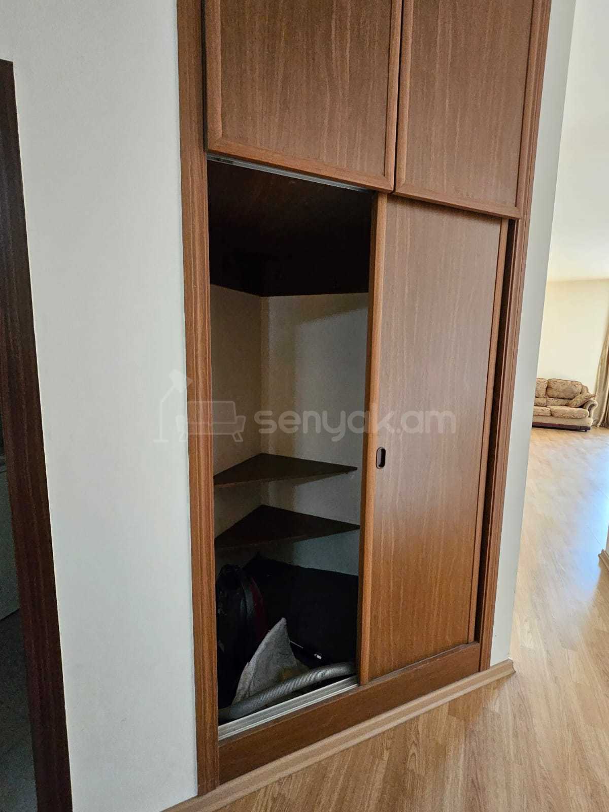 3 Սենյականոց Բնակարան Նորակառույց Քարե Շենքում, 170քմ, 4/5 հարկ, Կապիտալ Վերանորոգված, Կահավորված, Արևկող