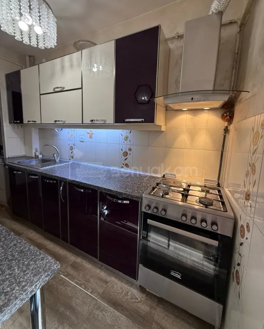 2 Սենյականոց Բնակարան Քարե Շենքում, 46քմ, 3/5 հարկ, Կապիտալ Վերանորոգված, Կահավորված