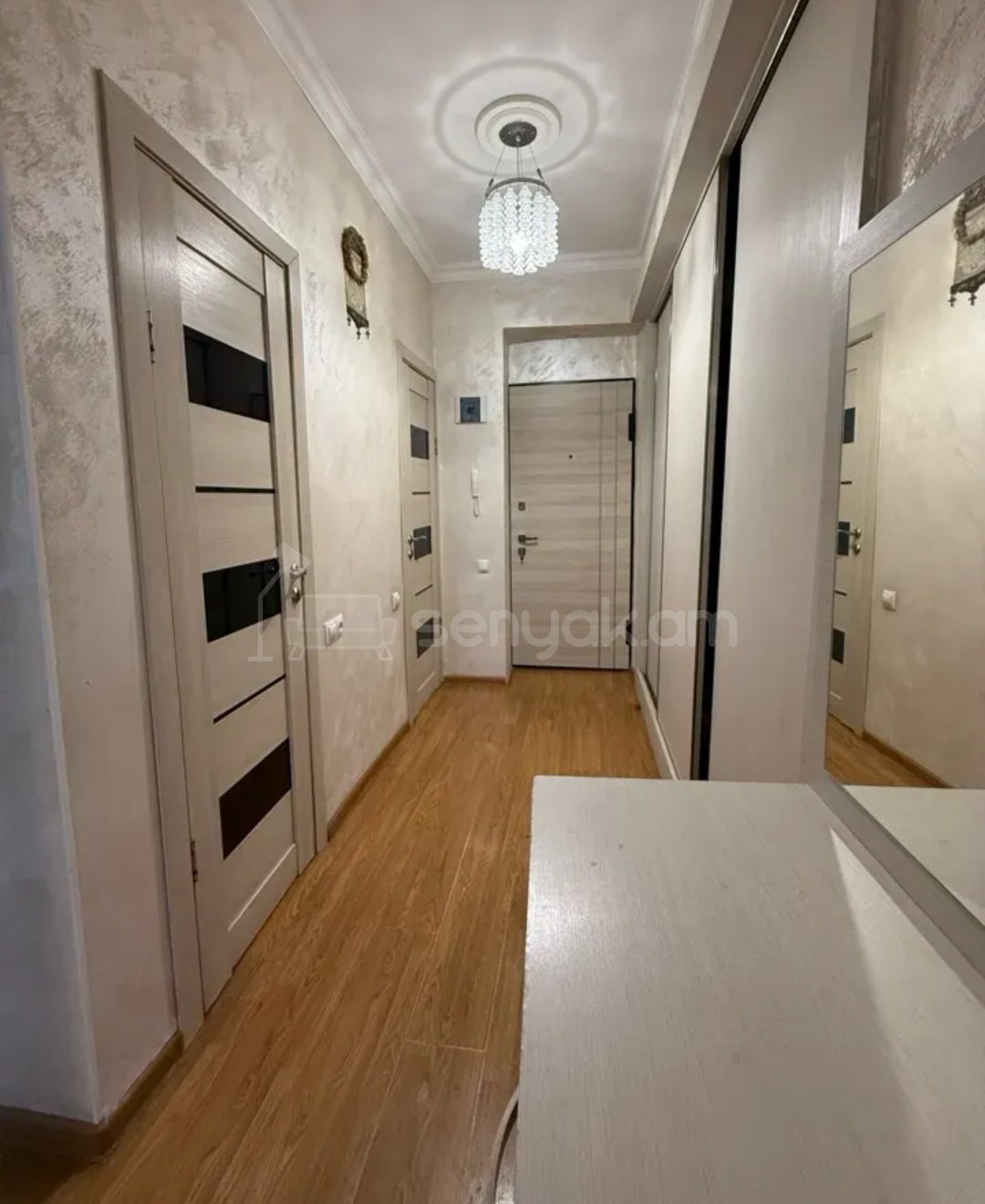 2 Սենյականոց Բնակարան Քարե Շենքում, 46քմ, 3/5 հարկ, Կապիտալ Վերանորոգված, Կահավորված