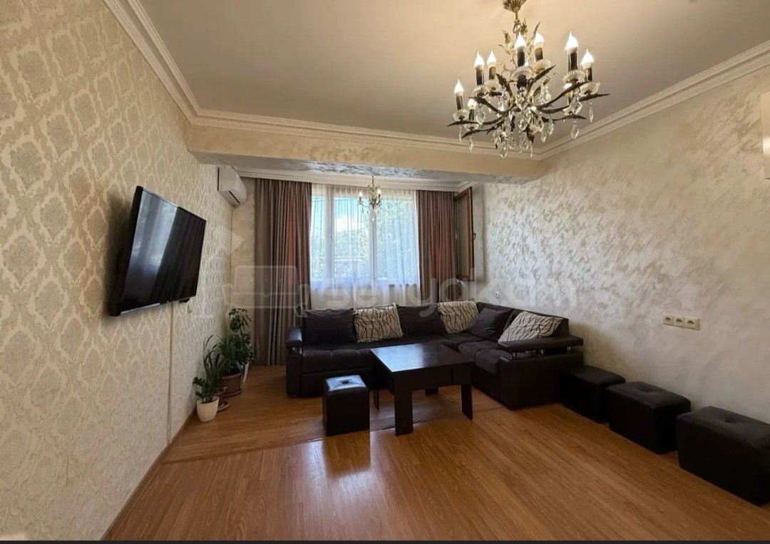 2 Սենյականոց Բնակարան Քարե Շենքում, 46քմ, 3/5 հարկ, Կապիտալ Վերանորոգված, Կահավորված