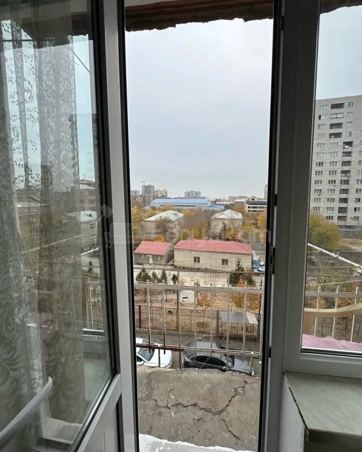 1 Սենյականոց Բնակարան, 35քմ, 3/5 հարկ, Նորմալ Վիճակում