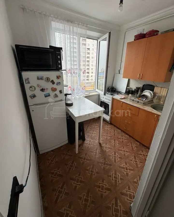 1 Սենյականոց Բնակարան, 35քմ, 3/5 հարկ, Նորմալ Վիճակում