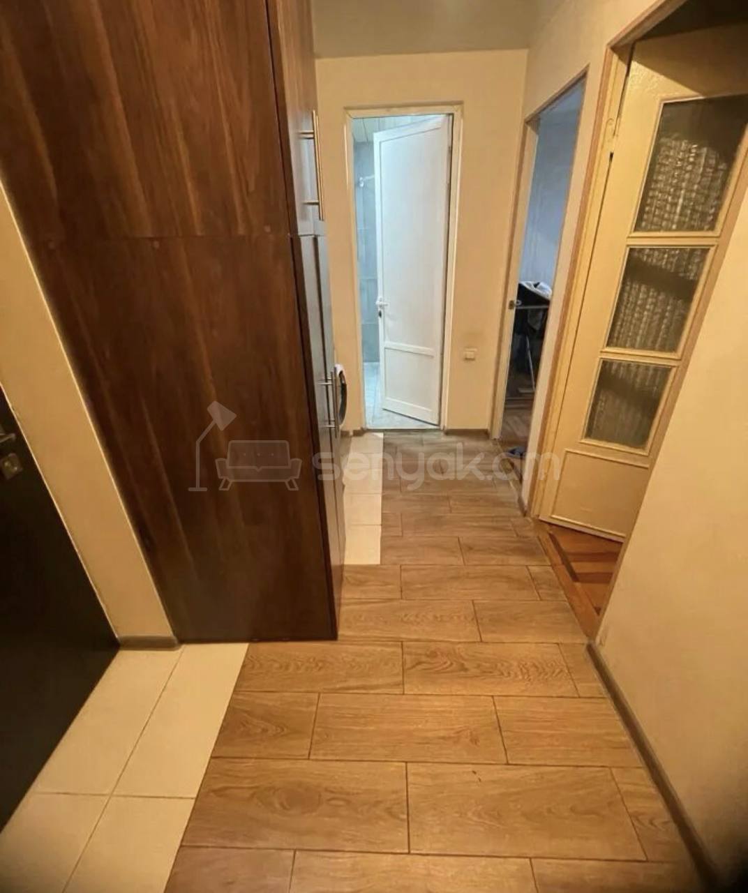 2 Սենյականոց Բնակարան Քարե Շենքում, 44քմ, 5/5 հարկ, Նորմալ Վիճակում, Կահավորված