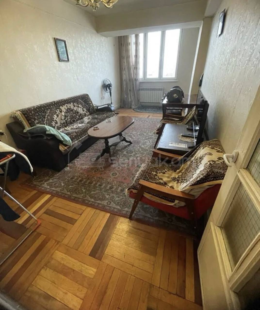 2 Սենյականոց Բնակարան Քարե Շենքում, 44քմ, 5/5 հարկ, Նորմալ Վիճակում, Կահավորված