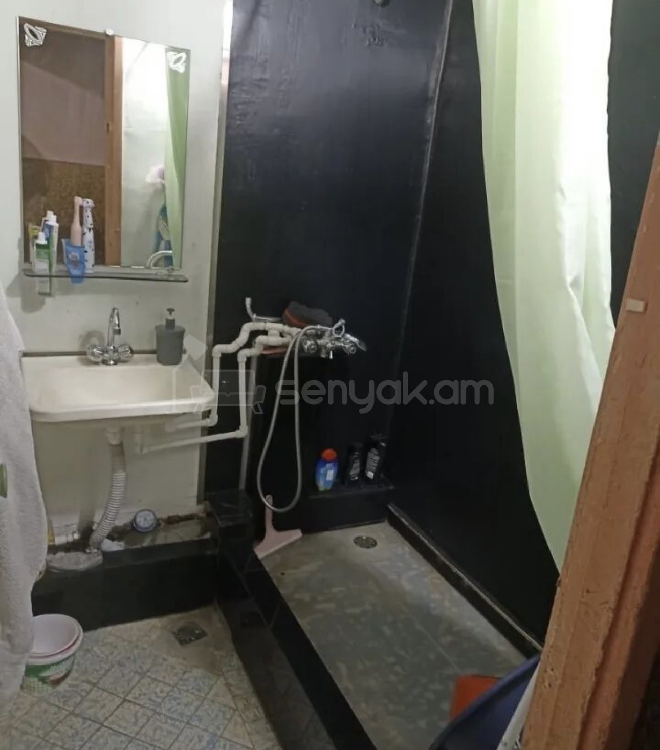 3 Սենյականոց Բնակարան, 75քմ, 2/5 հարկ, Նորմալ Վիճակում