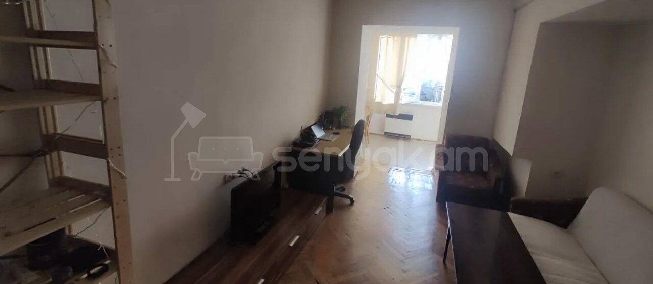 2 Սենյականոց Բնակարան Քարե Շենքում, 45քմ, 2/5 հարկ, Նորմալ Վիճակում