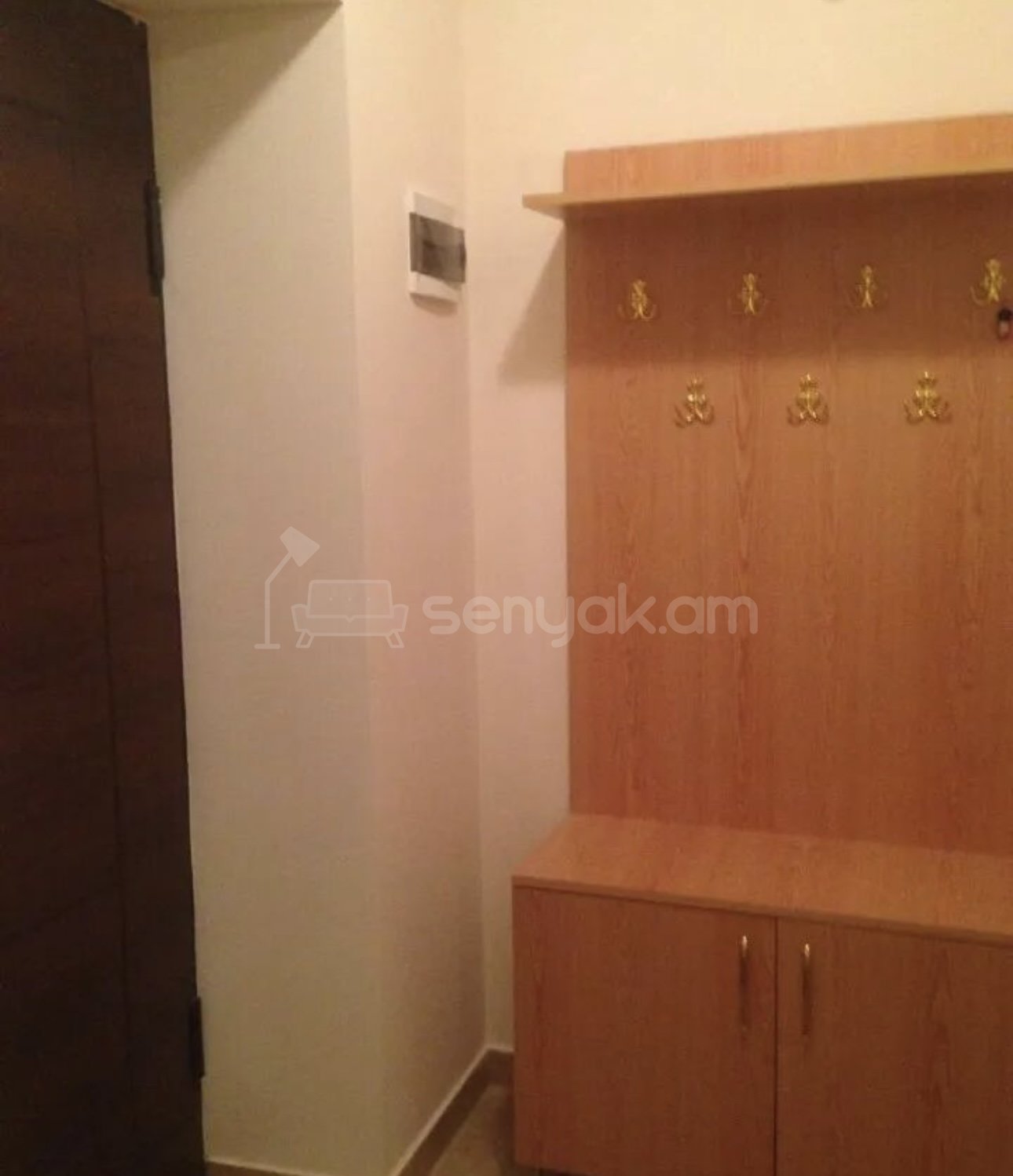 2 Սենյականոց Բնակարան Քարե Շենքում, 44քմ, 3/5 հարկ, Նորմալ Վիճակում