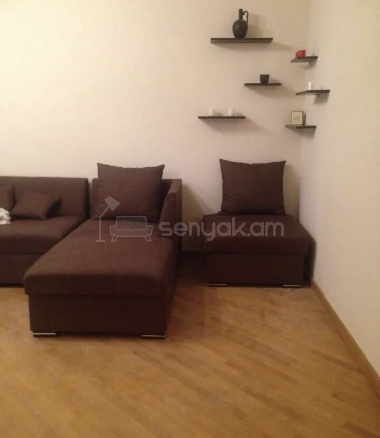 2 Սենյականոց Բնակարան Քարե Շենքում, 44քմ, 3/5 հարկ, Նորմալ Վիճակում