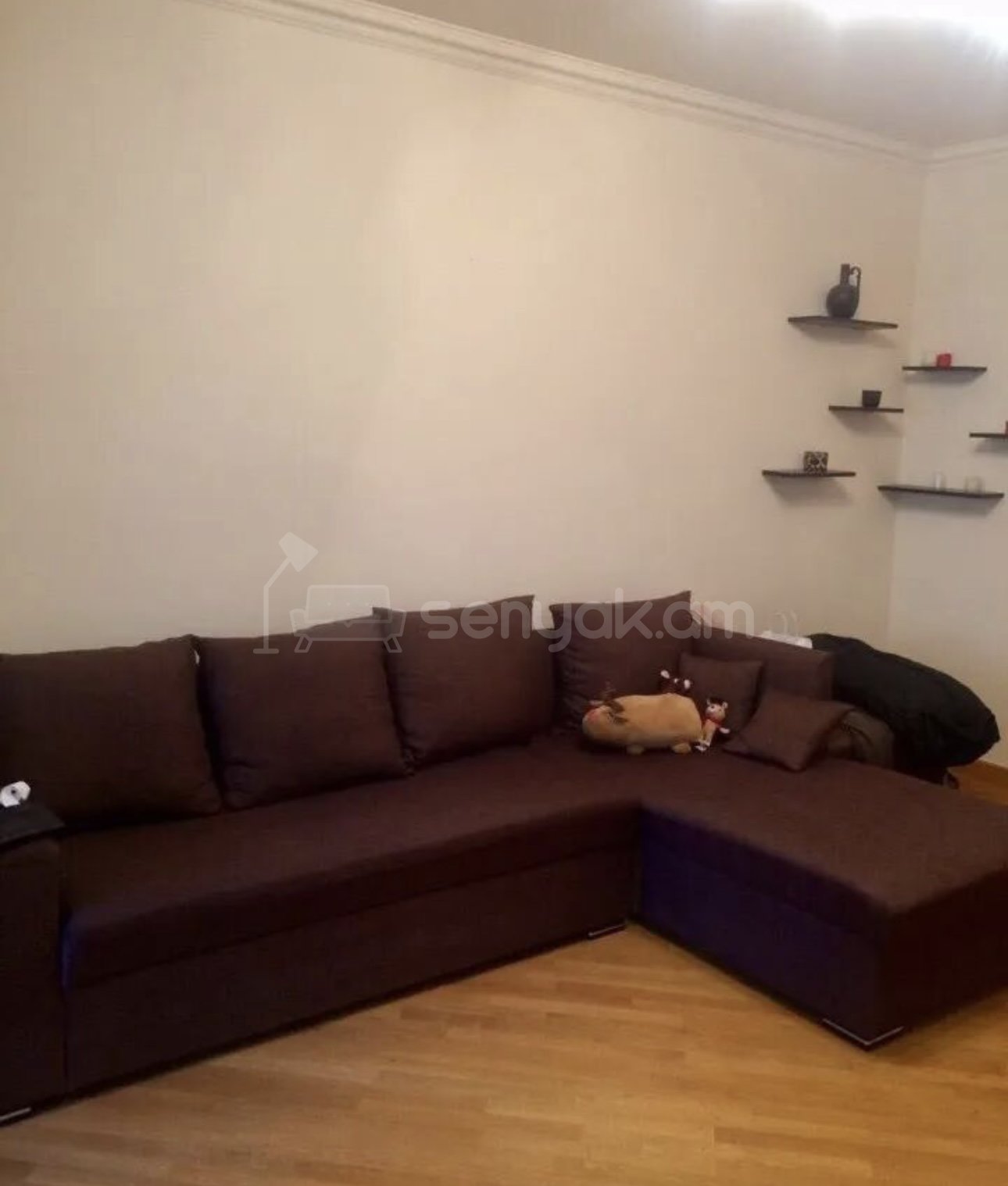 2 Սենյականոց Բնակարան Քարե Շենքում, 44քմ, 3/5 հարկ, Նորմալ Վիճակում