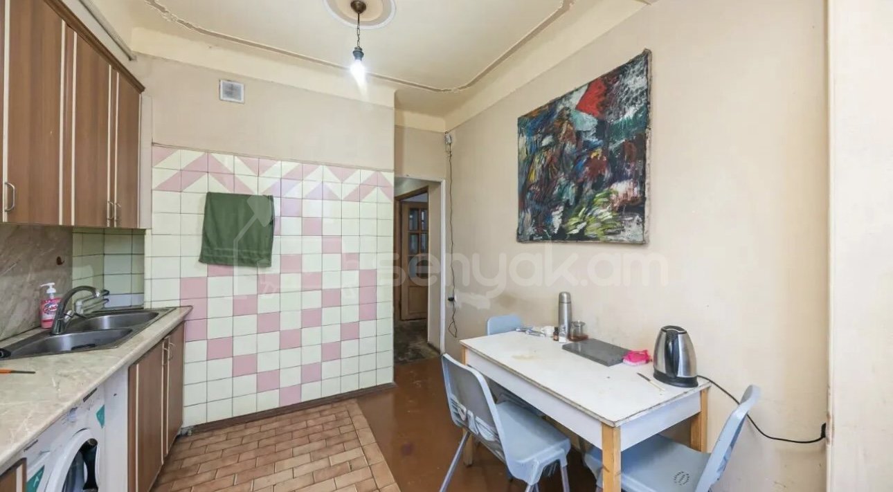 1 Սենյականոց Բնակարան, 42քմ, 8/10 հարկ, Նորմալ Վիճակում