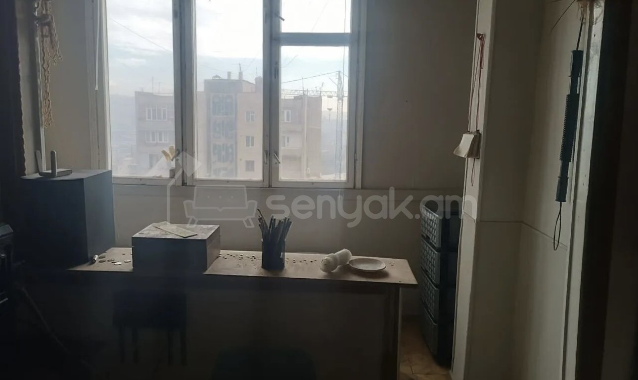 1 Սենյականոց Բնակարան, 42քմ, 8/10 հարկ, Նորմալ Վիճակում