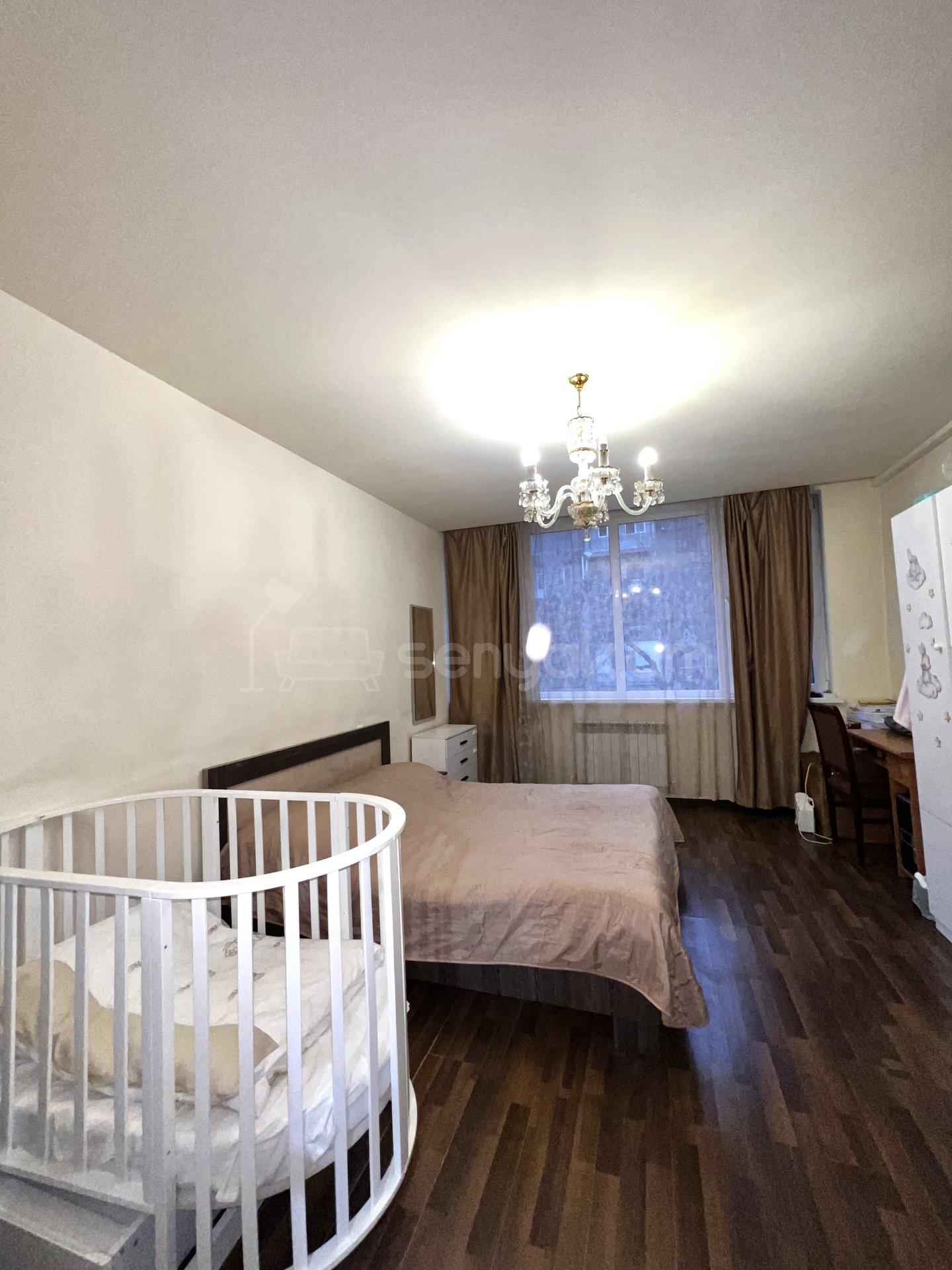 3 Սենյականոց Բնակարան Քարե Շենքում, 80քմ, 2/7 հարկ, Կապիտալ Վերանորոգված, Մասամբ Կահավորված