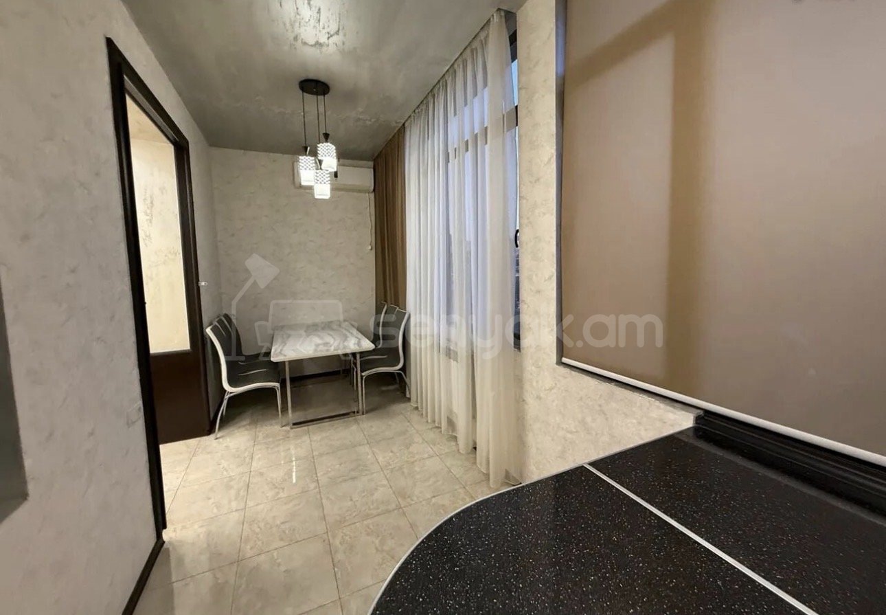 2 Սենյականոց Բնակարան Քարե Շենքում, 60քմ, 4/4 հարկ, Դիզայներական Վերանորոգված, Կահավորված, Արևկող