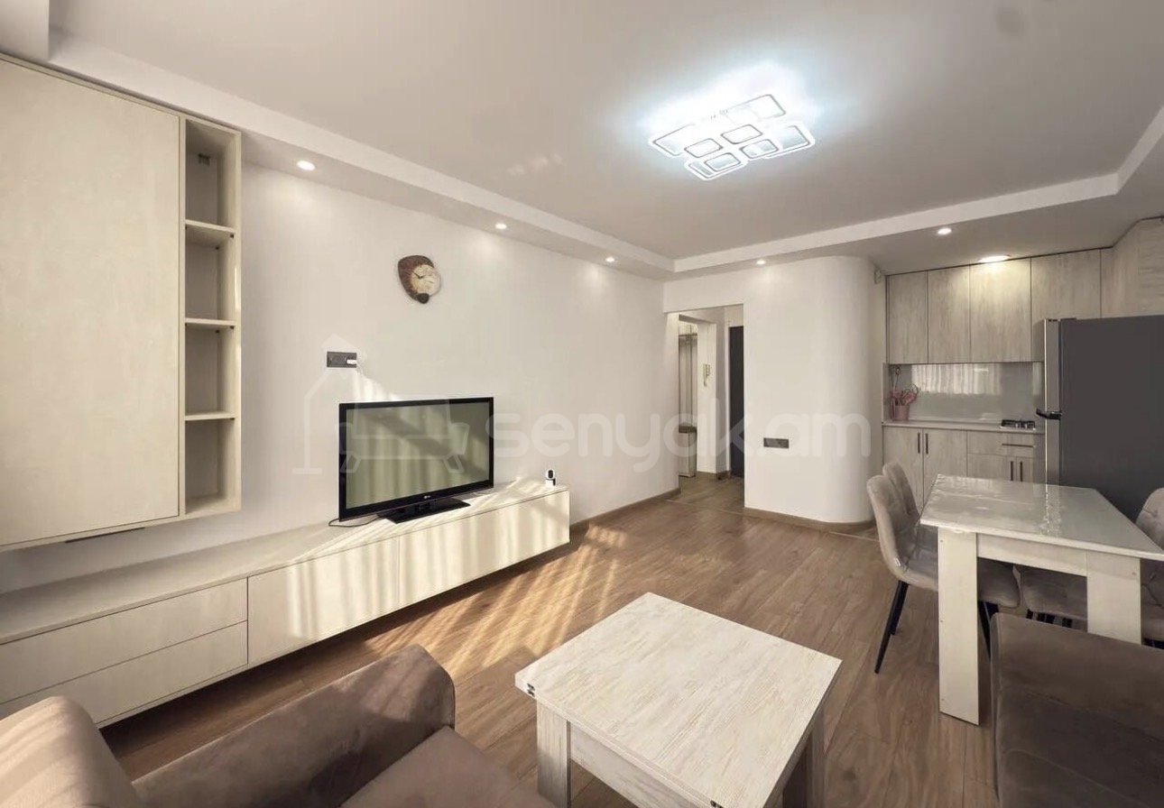 2 Սենյականոց Բնակարան, 42քմ, 6/9 հարկ, Դիզայներական Վերանորոգված, Կահավորված, Արևկող