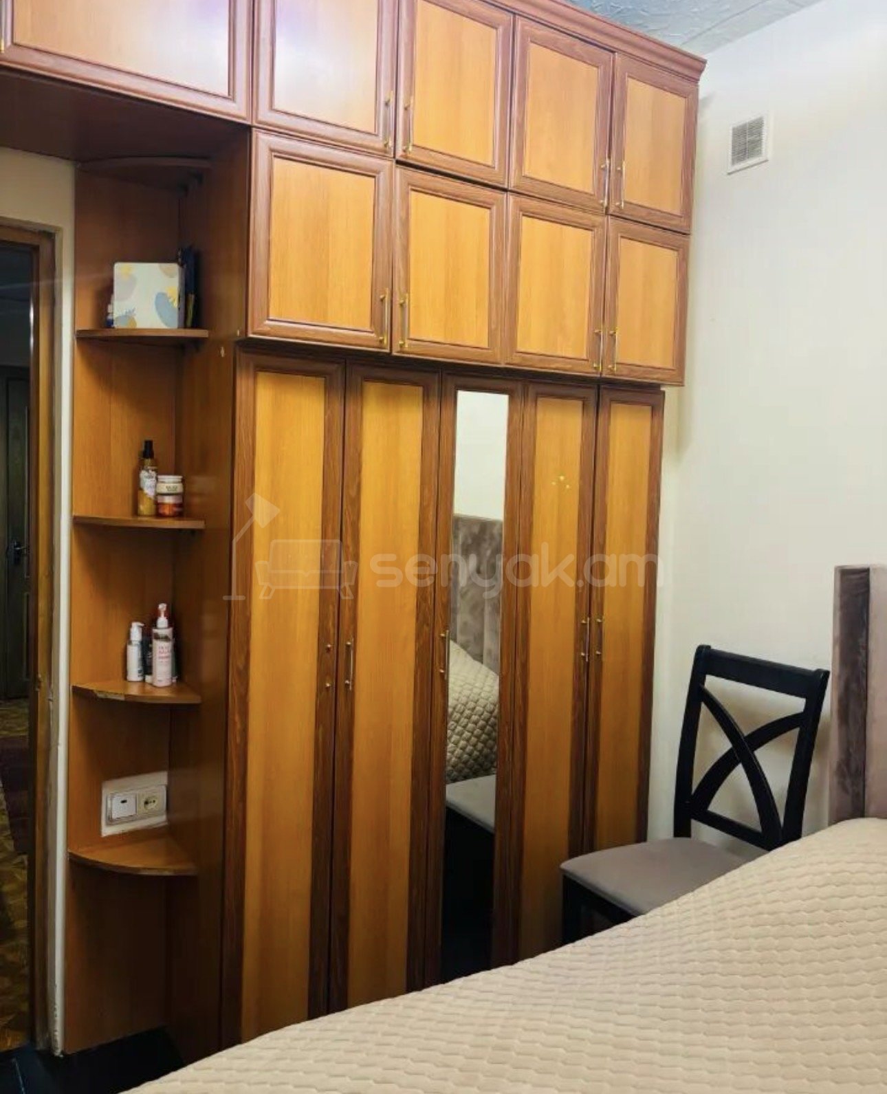 2 Սենյականոց Բնակարան Քարե Շենքում, 45քմ, 3/4 հարկ, Դիզայներական Վերանորոգված, Կահավորված, Արևկող