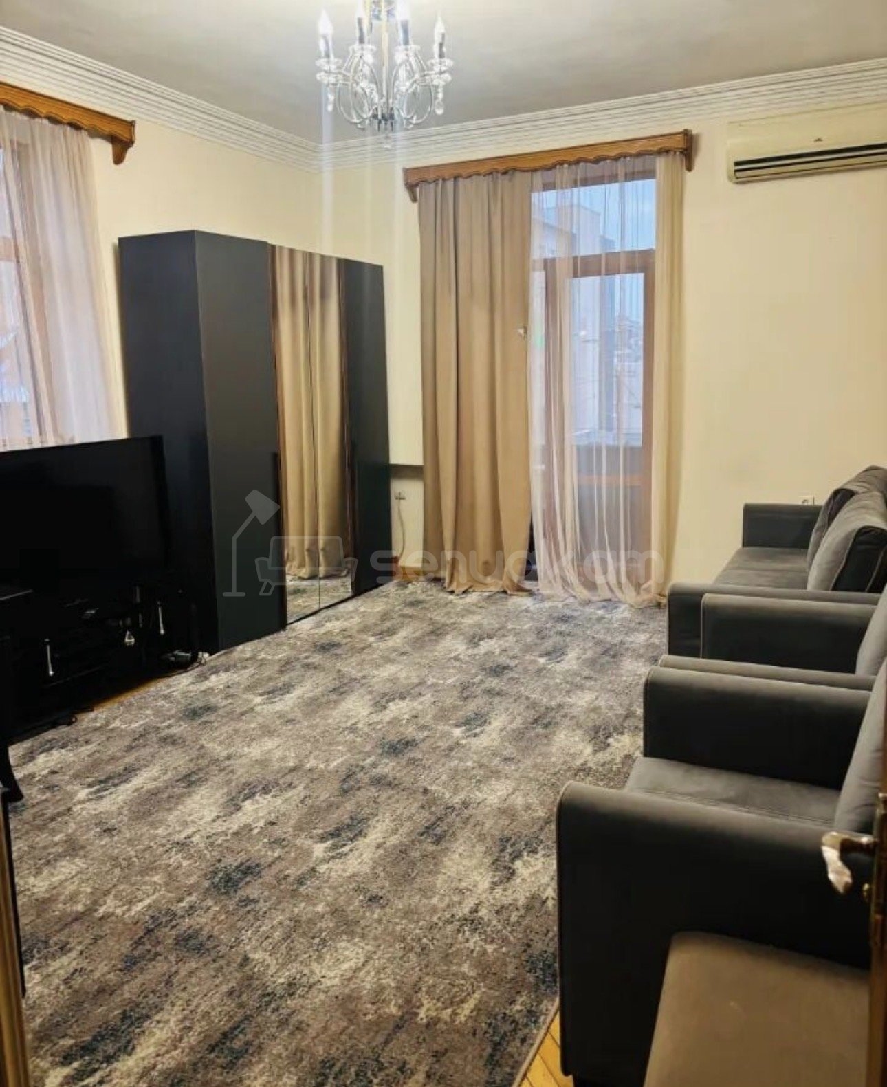 2 Սենյականոց Բնակարան Քարե Շենքում, 45քմ, 3/4 հարկ, Դիզայներական Վերանորոգված, Կահավորված, Արևկող