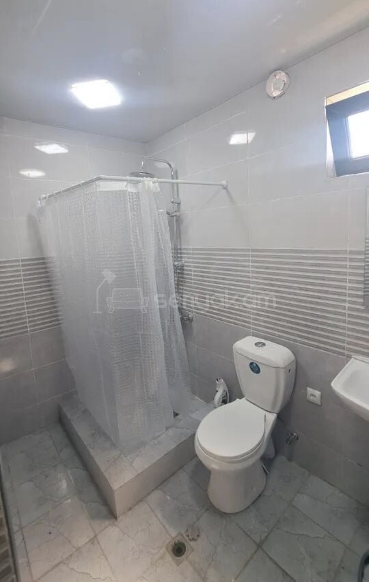 2 Սենյականոց Բնակարան Նորակառույց Քարե Շենքում, 50քմ, 2/2 հարկ, Դիզայներական Վերանորոգված, Կահավորված, Արևկող