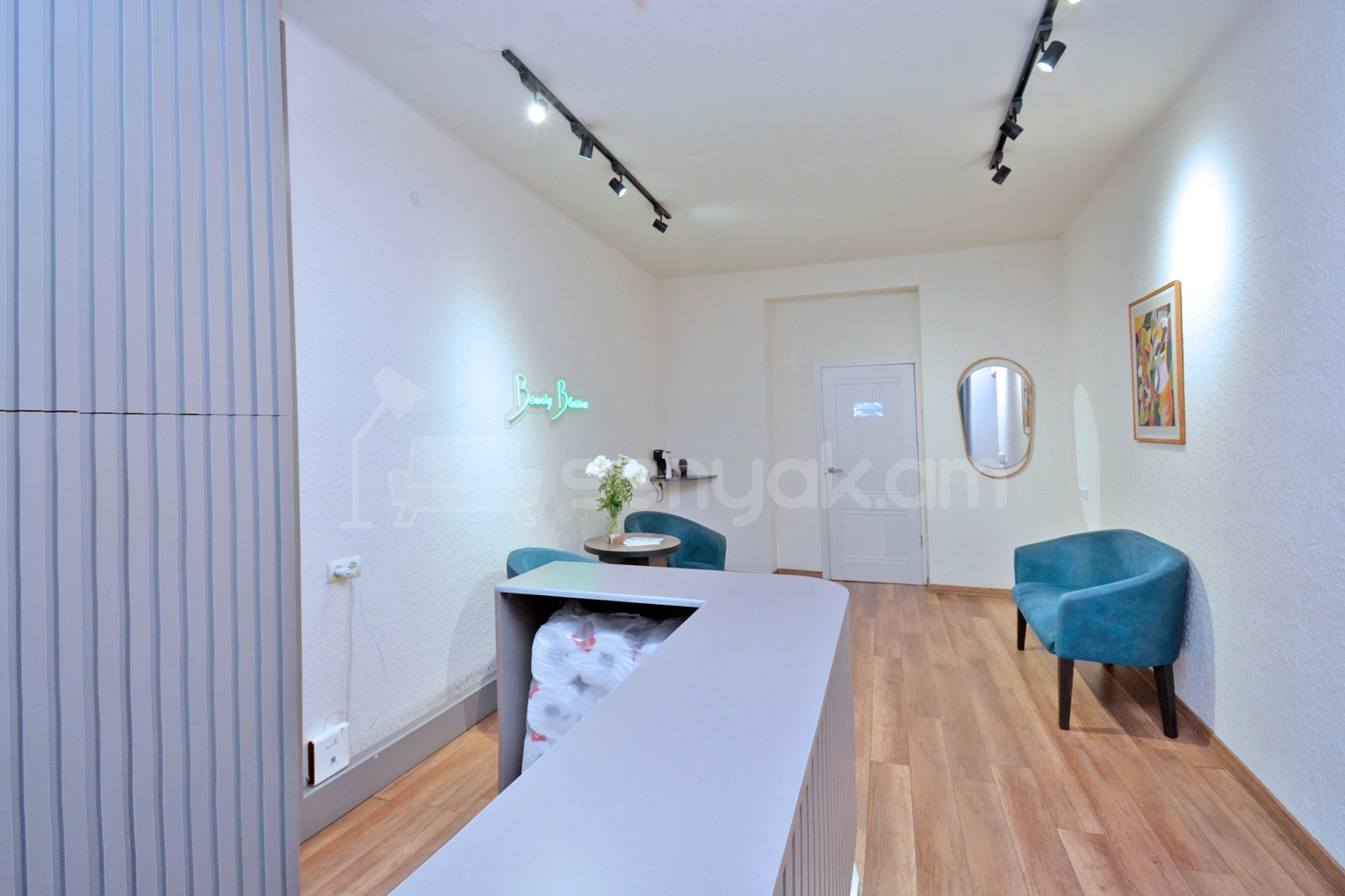 3 Սենյականոց Բնակարան Քարե Շենքում, 51քմ, 1/5 հարկ, Կոսմետիկ Վերանորոգված