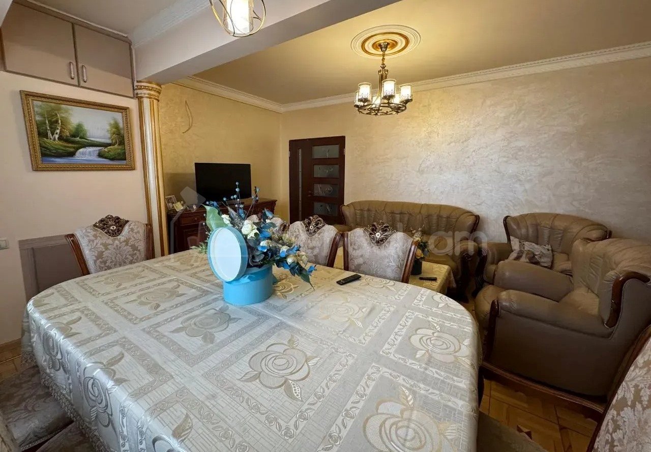 3 Սենյականոց Բնակարան, 74քմ, 8/9 հարկ, Կապիտալ Վերանորոգված