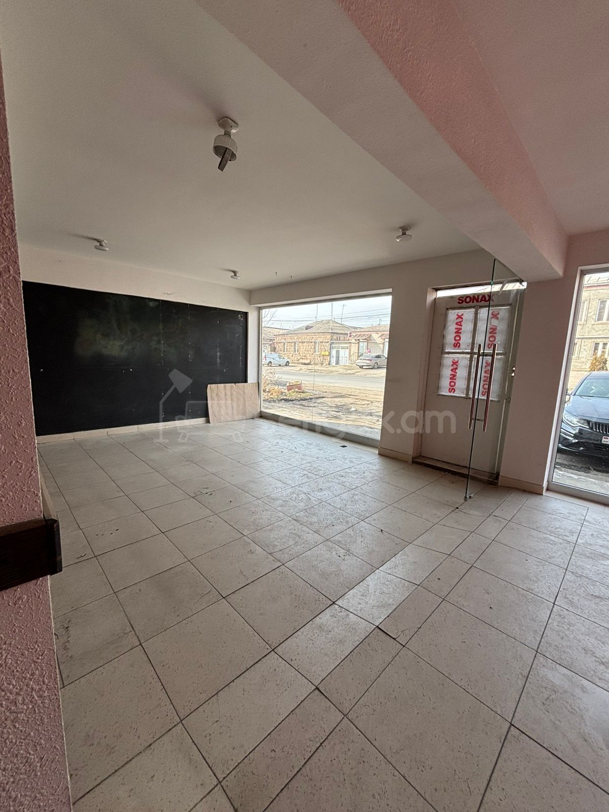 Կոմերցիոն Տարածք, 72քմ