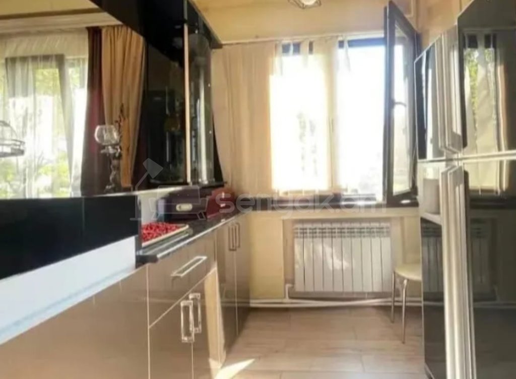 4 Սենյականոց Բնակարան, 98քմ, 3/9 հարկ, Կապիտալ Վերանորոգված