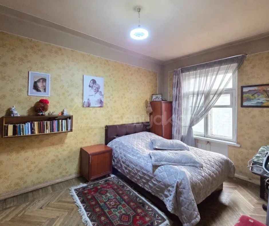 3 Սենյականոց Բնակարան Քարե Շենքում, 85քմ, 3/4 հարկ, Կոսմետիկ Վերանորոգված