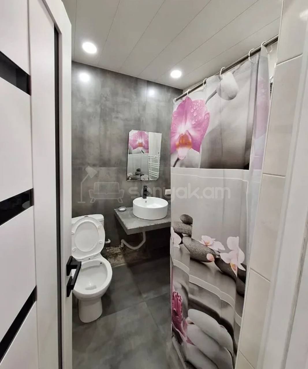 2 Սենյականոց Բնակարան, 37քմ, 9/9 հարկ, Կապիտալ Վերանորոգված, Կահավորված, Արևկող