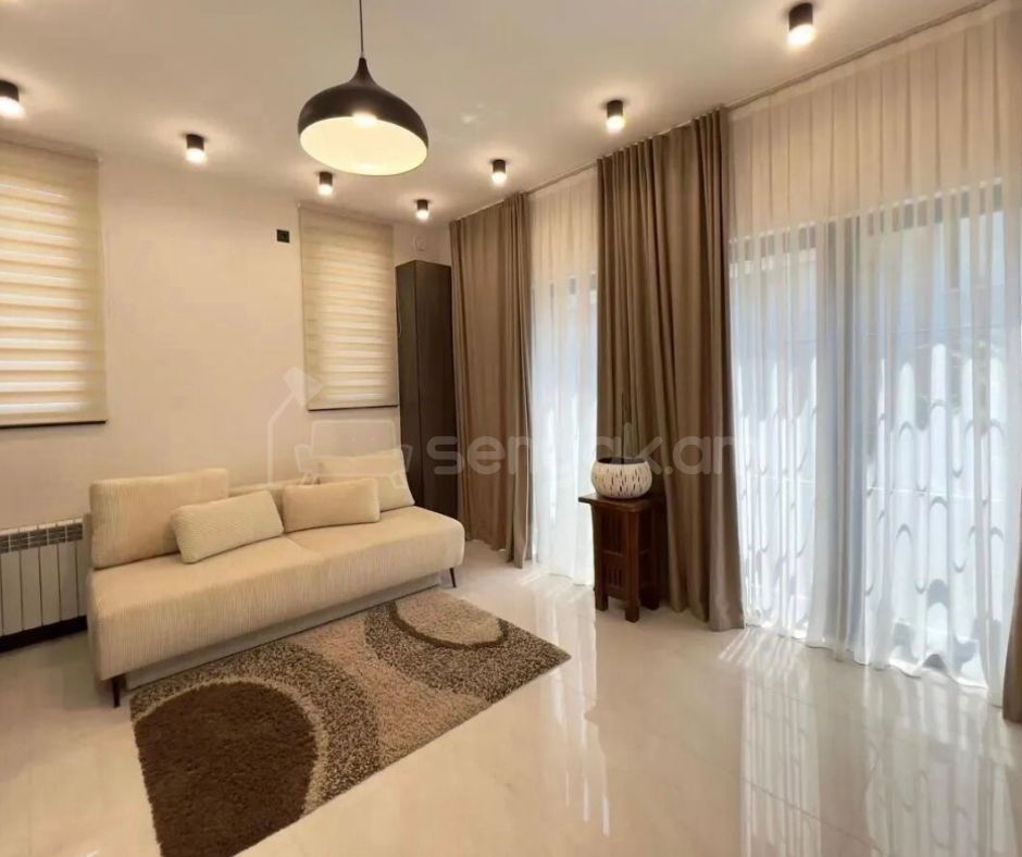 2 Սենյականոց Բնակարան Քարե Շենքում, 50քմ, 1/2 հարկ, Կապիտալ Վերանորոգված, Կահավորված, Արևկող